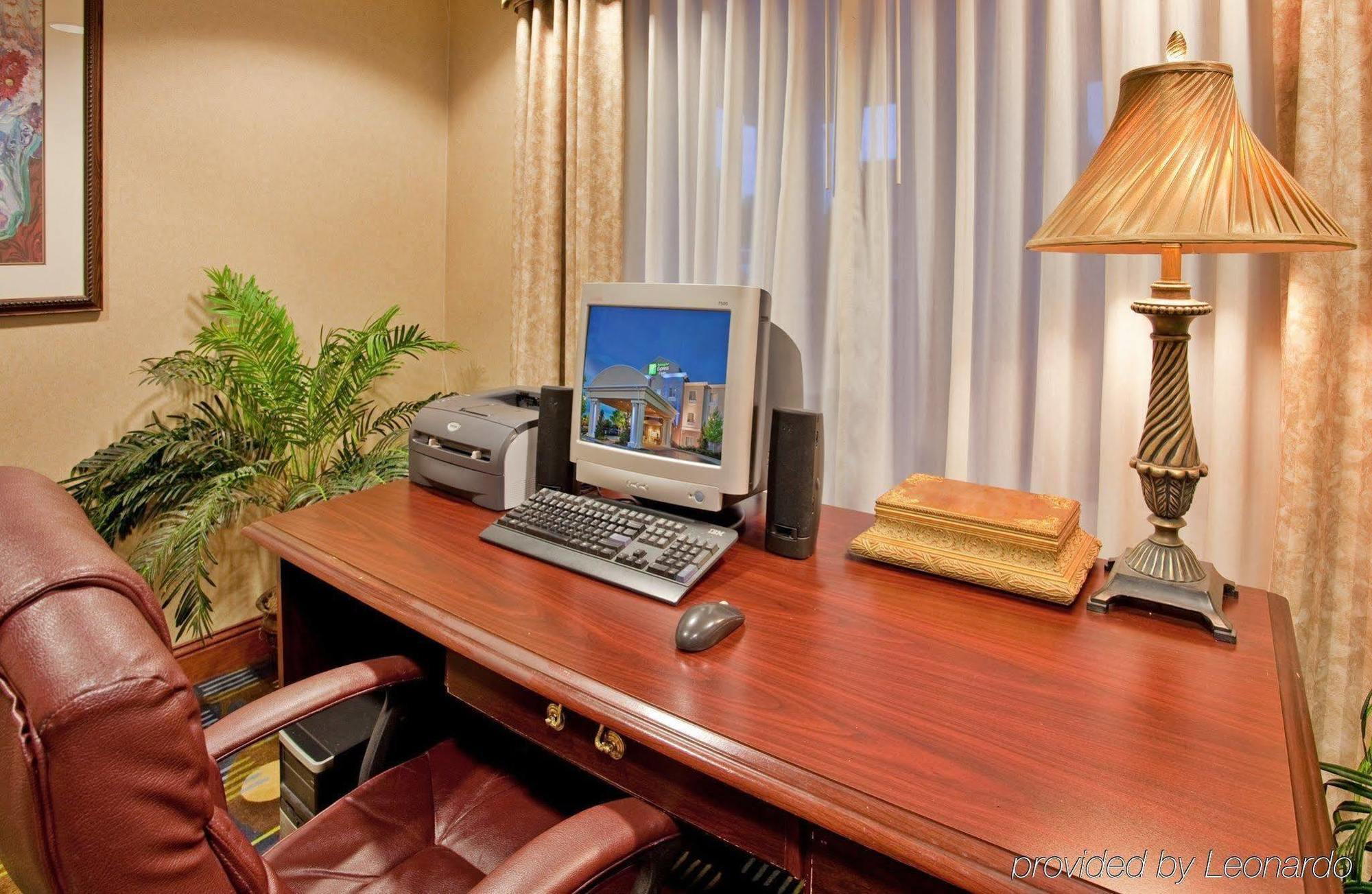 Holiday Inn Express Independence - Kansas City By Ihg Exterior foto